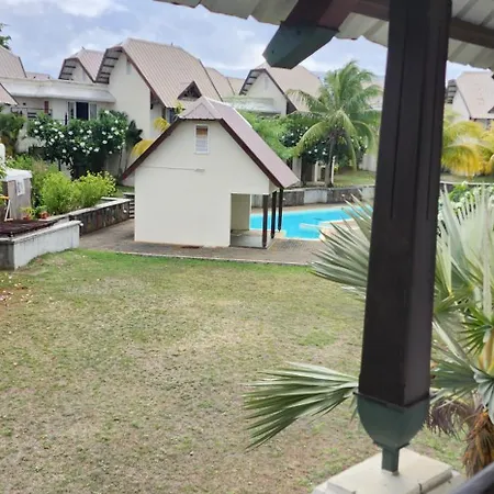 Well Located And Comfortable Villa Grand-Baie Exterior photo